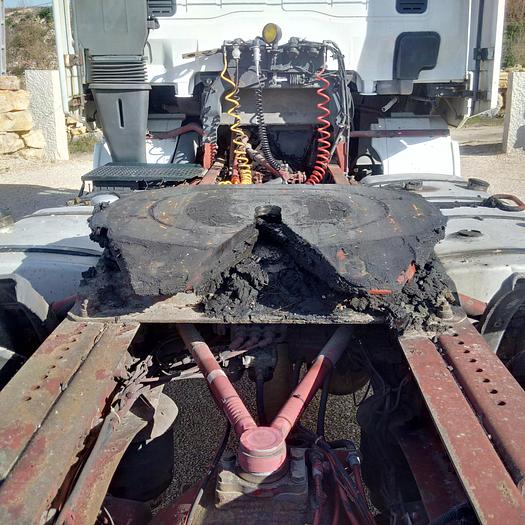 Usado 2001 IVECO Eurostar 440E43T tractor unit