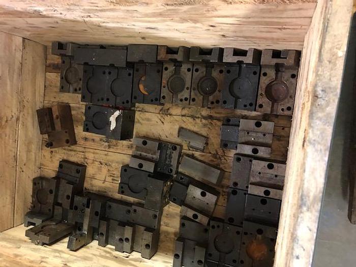 Used WASINO LJ-62M CNC Lathe, FANUC 10T CONTROL - Live Tooling, Lots of tooling !