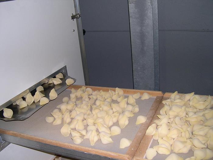 Usato IMPIANTO SEMIAUTOMATICO PER LA PRODUZIONE DI  PASTA ALIMENTARE FORMATO CORTO E LUNGO CON CAPACITA' DI 300 KG./ORA