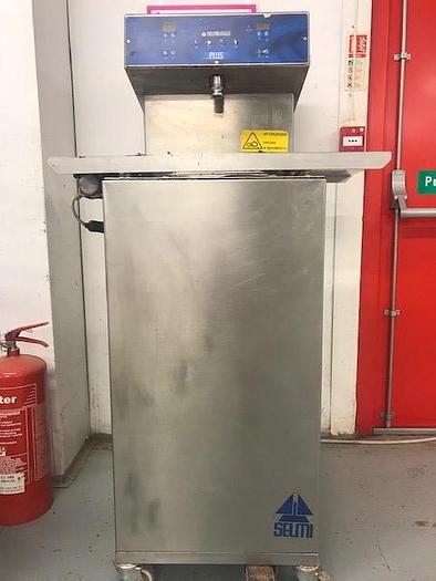Chocolate Tempering Machine