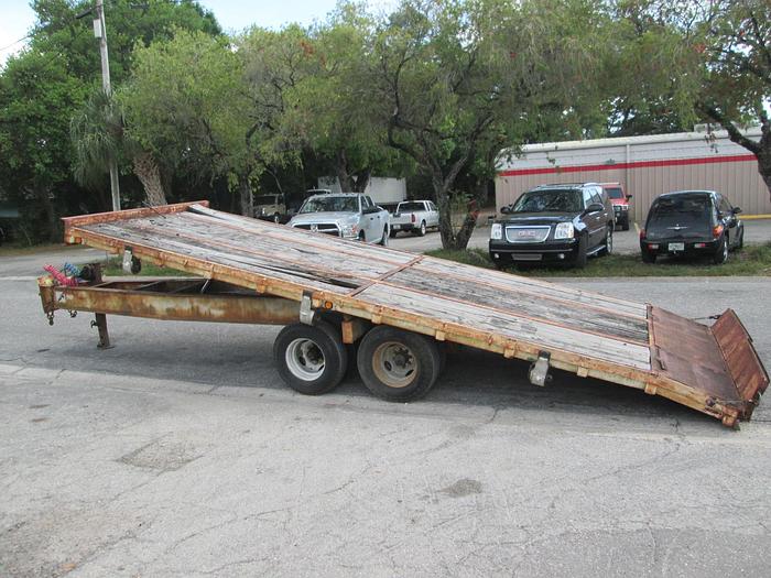 Used 1990 Crosley 22' 12 Ton Tilt Equipment Trailer
