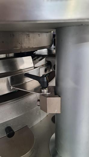 Used Manesty Rotapress Diamond D-type Tablet Press