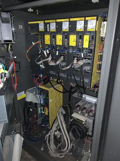 Used FANUC M-410iW ROBOT WITH JOULIN VACUUM HEAD