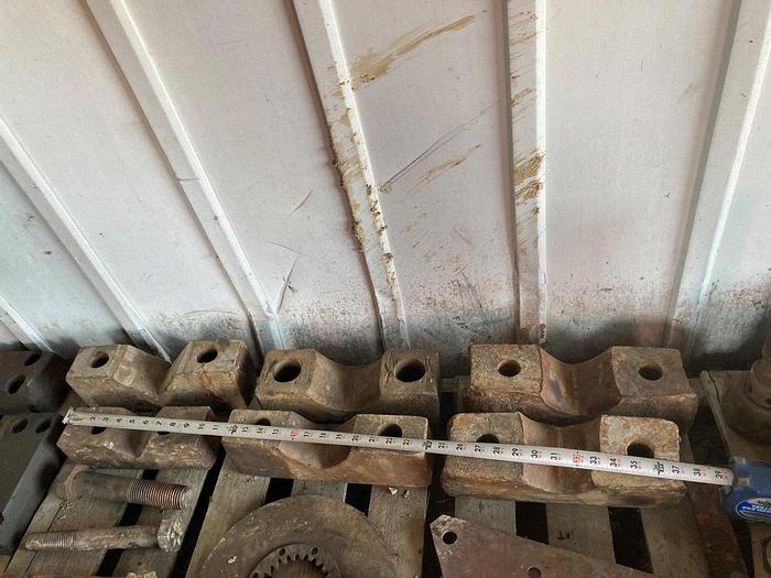 Used Sets of Drill Stem Clamps