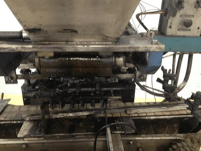 Used GEYER FILLMASTER FILLER WITH CONVEYOR