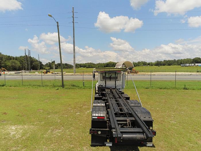 Used 2005 MACK CV713
