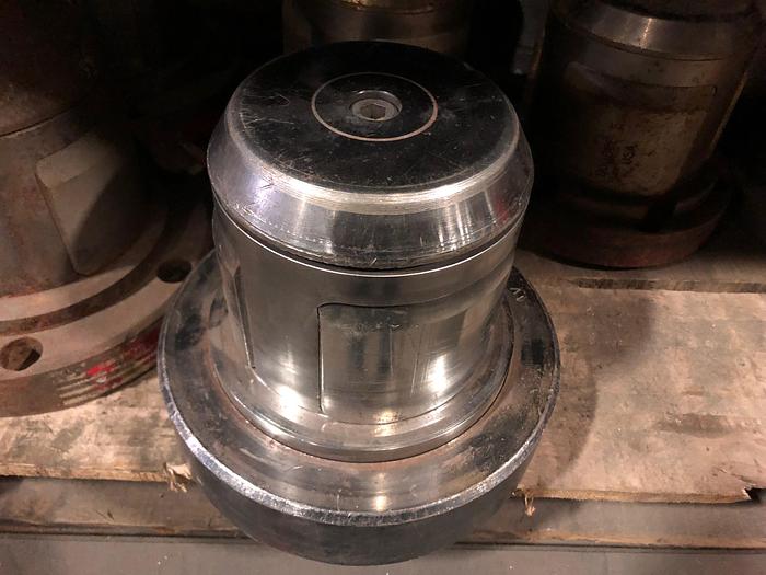 Used DOUBLE E 5" CORE CHUCKS (8 AVAILABLE)