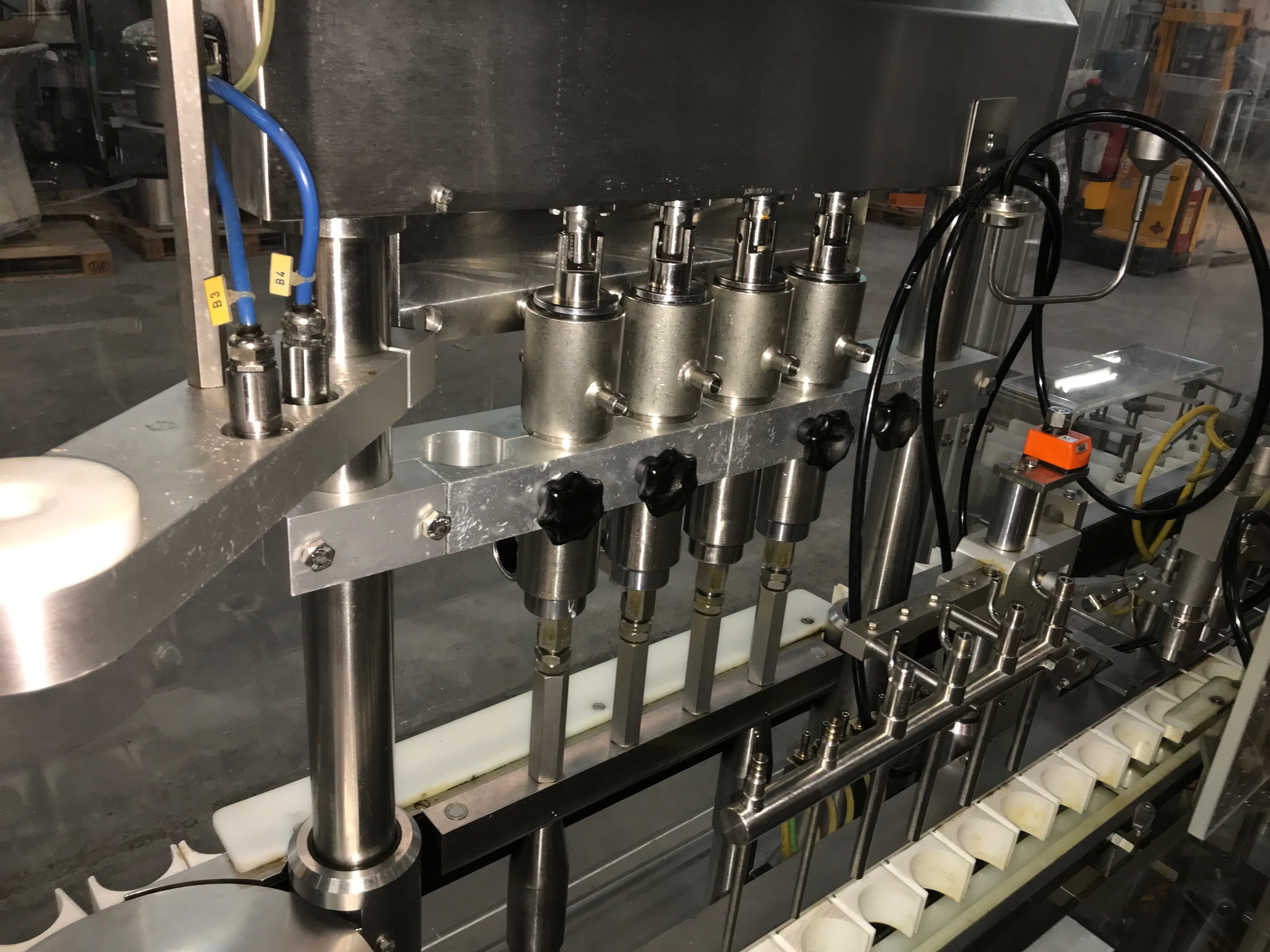 Used BOSCH - Riempitrice + Tappatrice - MLF 3002