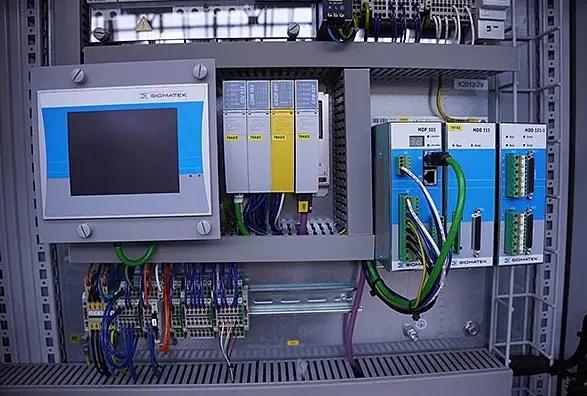 Usato ZELLWAG - Riempitrice + Tappatrice - Z-110