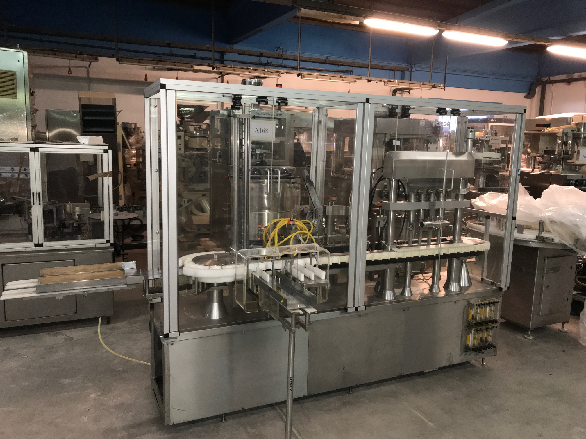 Used BOSCH - Riempitrice + Tappatrice - MLF 3002