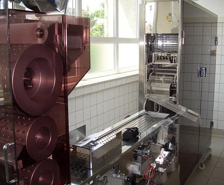 Usato SHIONGI - Opercolatrice - HICAPSEAL S100