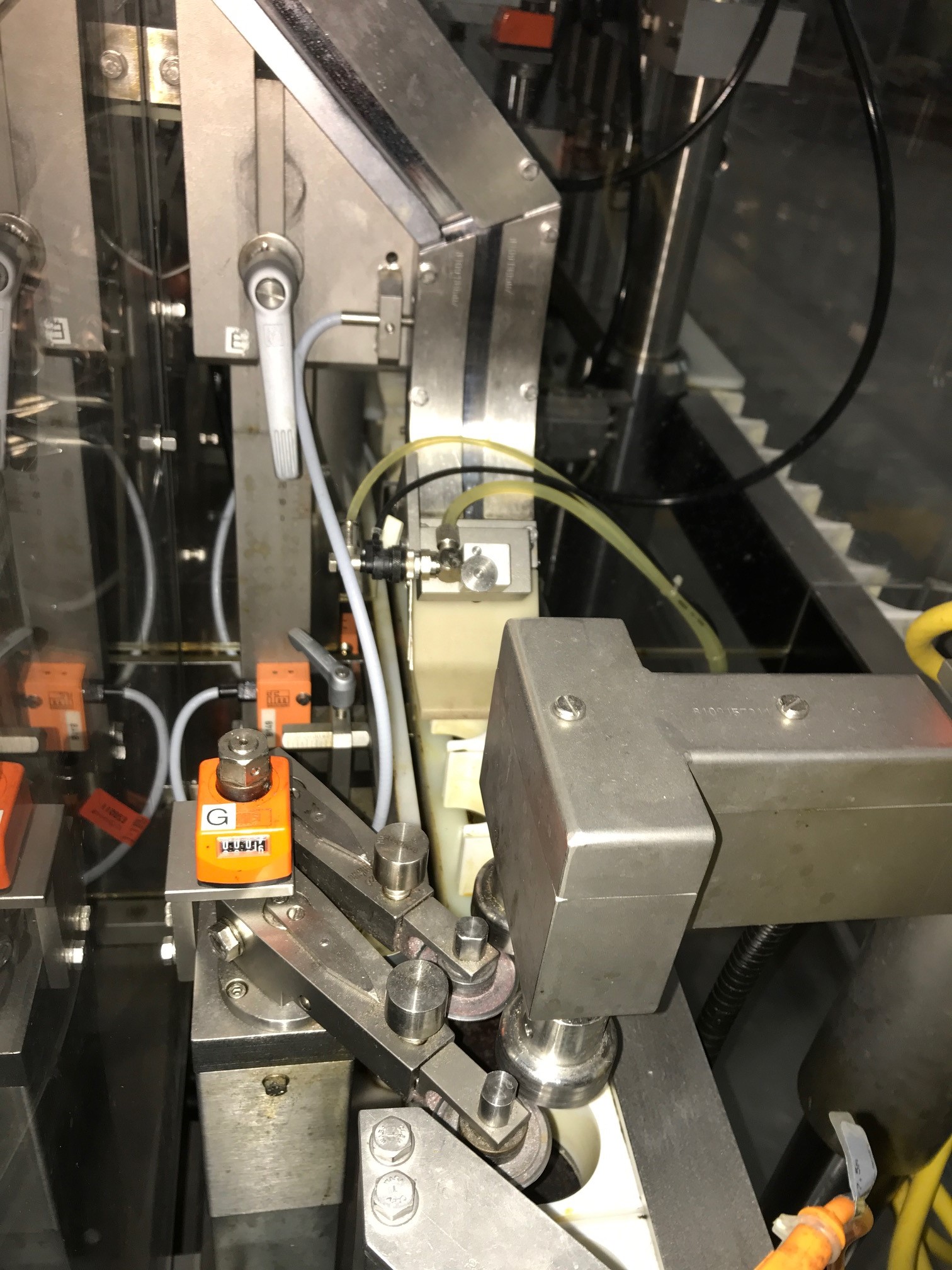 Used BOSCH - Riempitrice + Tappatrice - MLF 3002