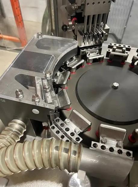 Usato SYNTEGON - Opercolatrice - GKF705