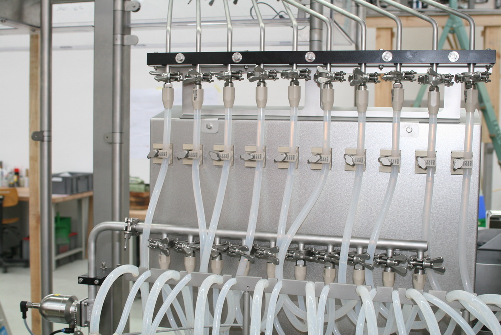 Usato BAUSCH+STRÖBEL - Linea riempimento liquidi - E.A.S. UNIT DOSE