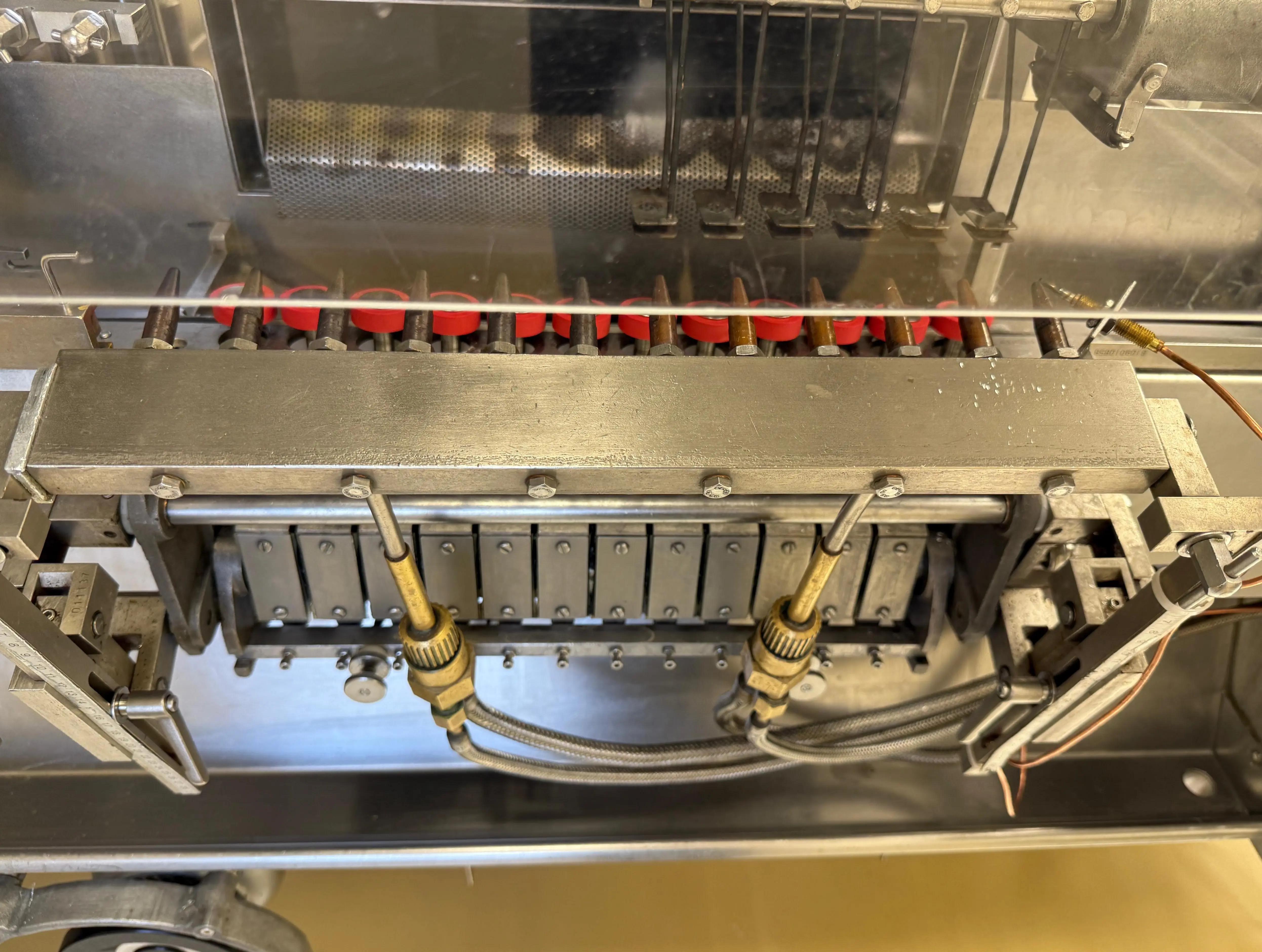 Usato BOSCH - Linea Riempimento Fiale - RURE 12 + HQL 3420 + AVRE 06