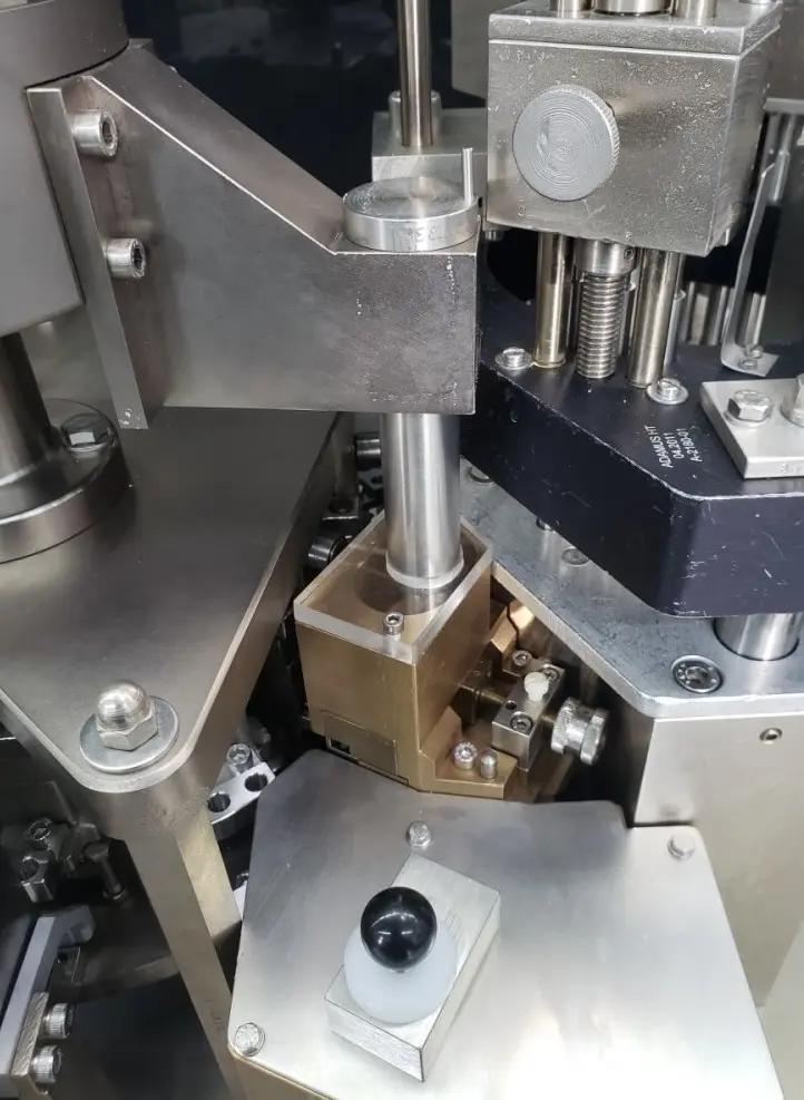 Usato BOSCH - Opercolatrice - GKF 400