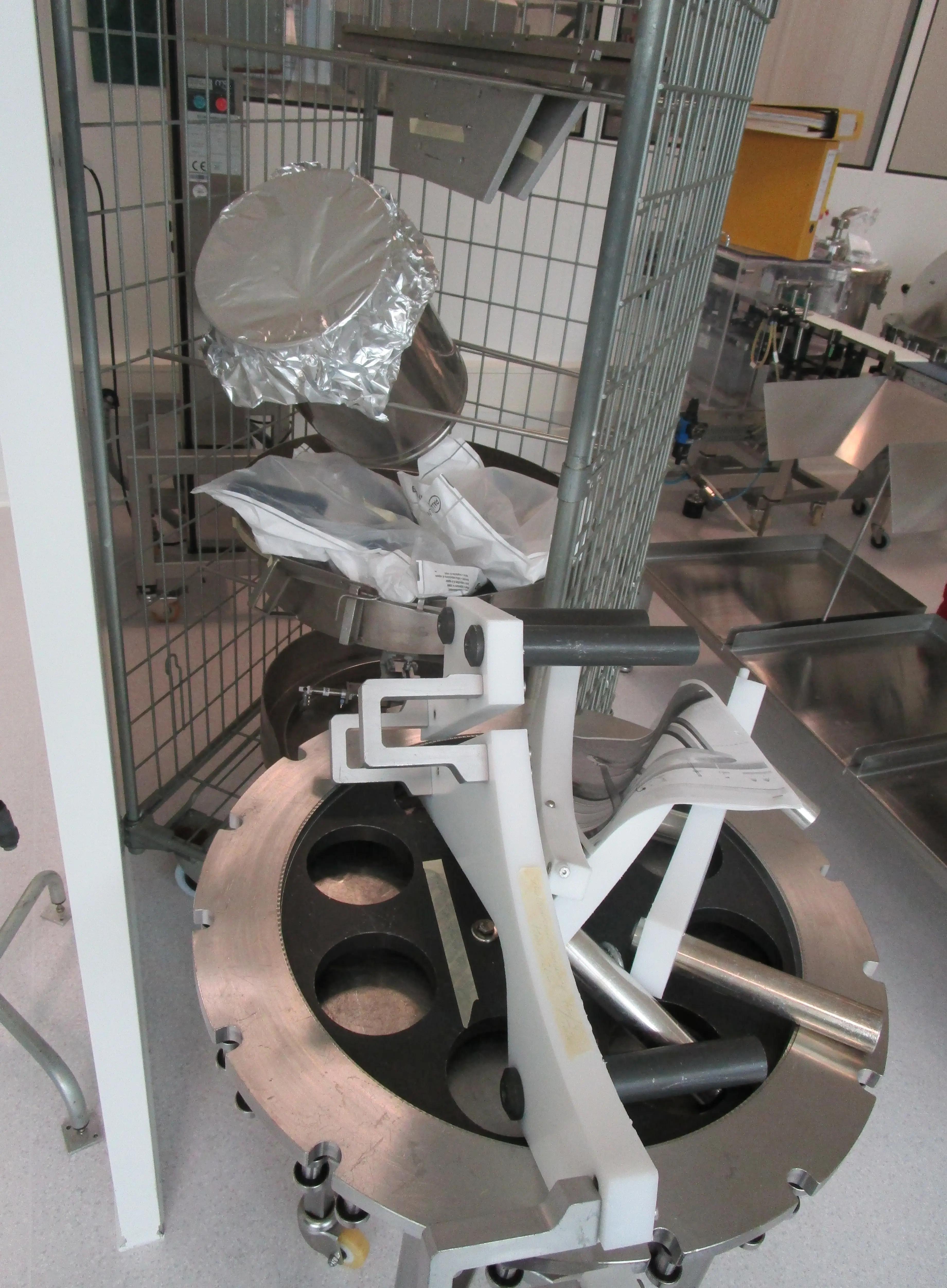 Usato KUGLER - Riempitrice di Siringhe Pre-Riempite - FVA 101