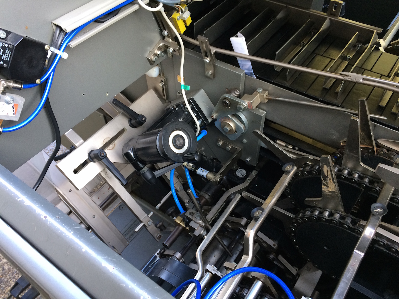 Usado MARCHESINI – Estuchadora para viales – BA 300