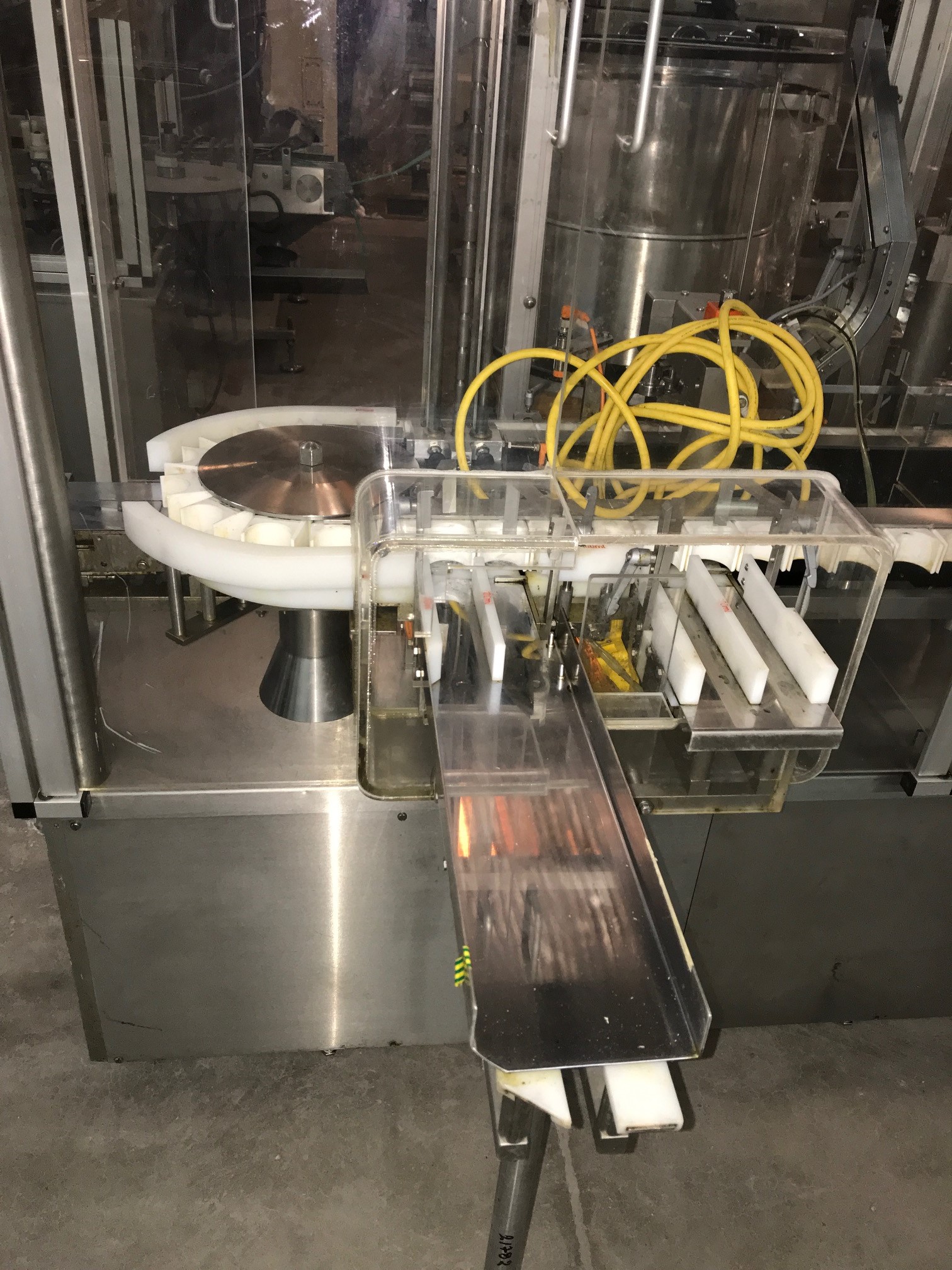 Used BOSCH - Riempitrice + Tappatrice - MLF 3002