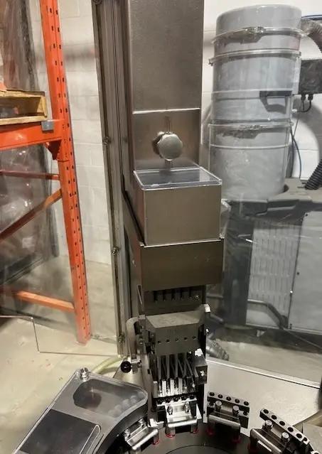 Usato SYNTEGON - Opercolatrice - GKF705