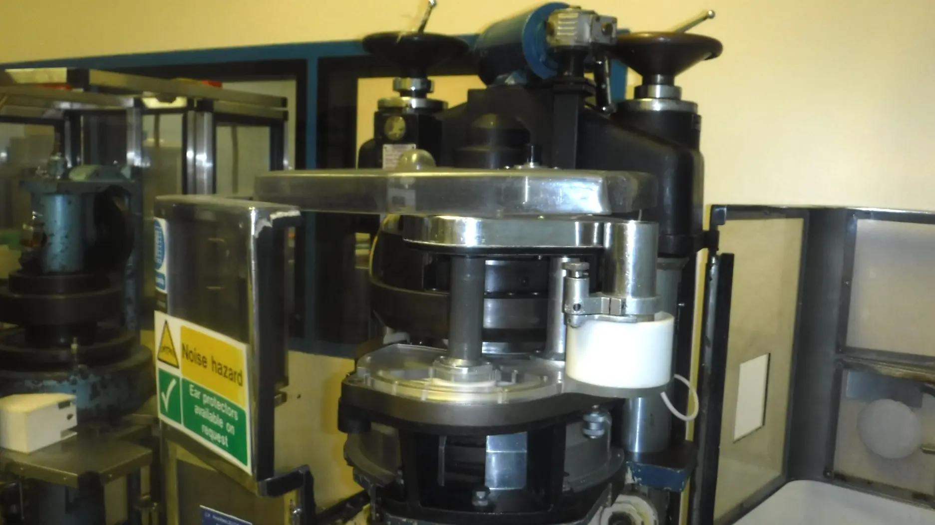 Usato MANESTY - Comprimitrice - EXPRESS