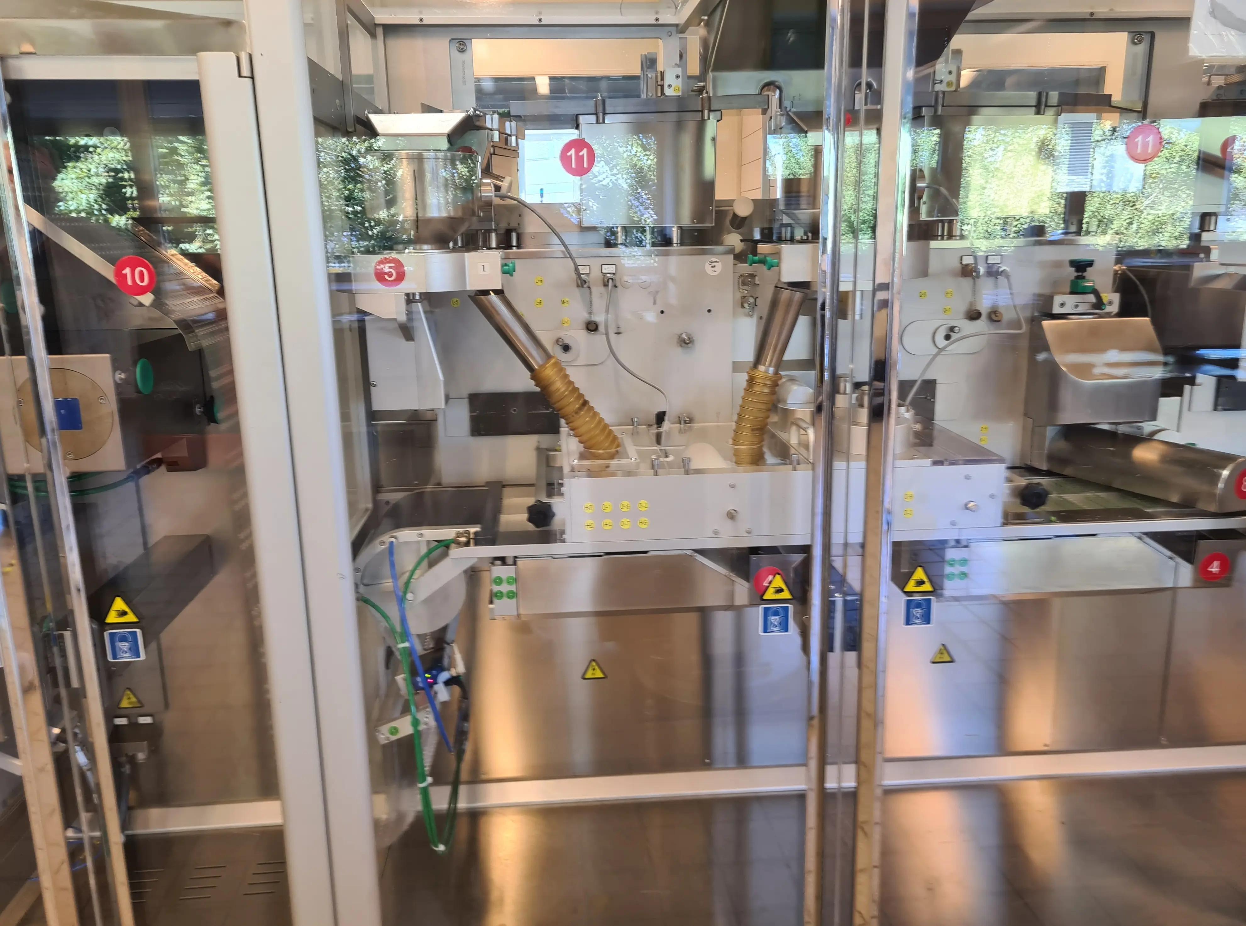 Usato 2010 MARCHESINI MB460 + MA352 + XMV + HC + PEWO PACK 250 COMPACT E10