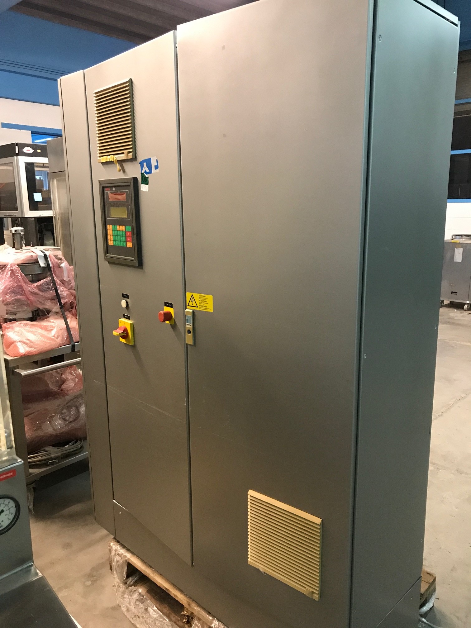 Used BOSCH - Riempitrice + Tappatrice - MLF 3002