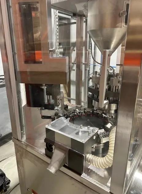 Usato SYNTEGON - Opercolatrice - GKF705