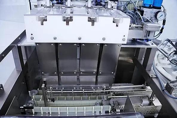 Usato ZELLWAG - Riempitrice + Tappatrice - Z-110