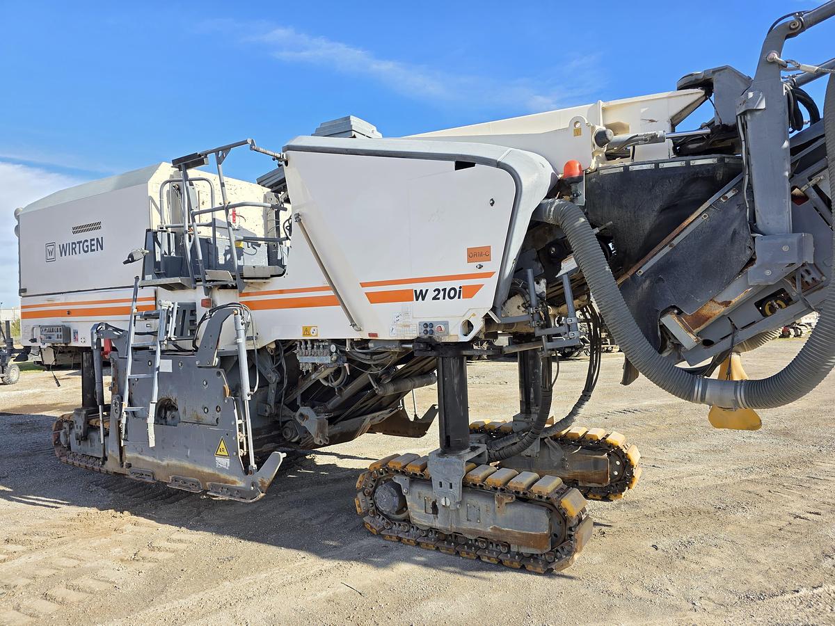 Used 2015 WIrtgen W210i