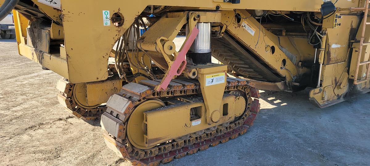 Used 2005 Cat PM565B