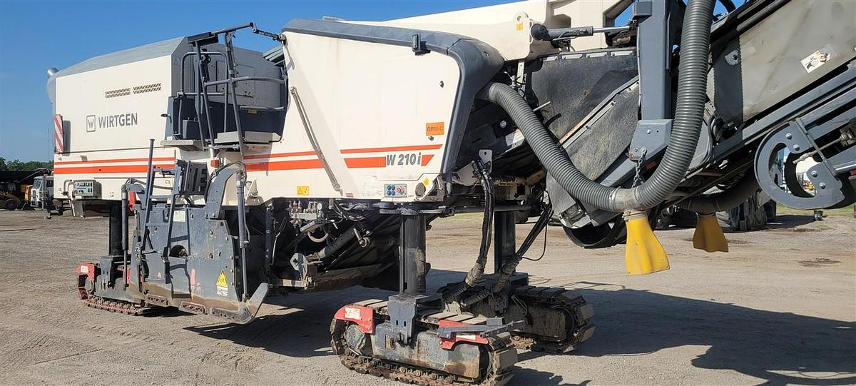 Used 2016 WIrtgen W210i