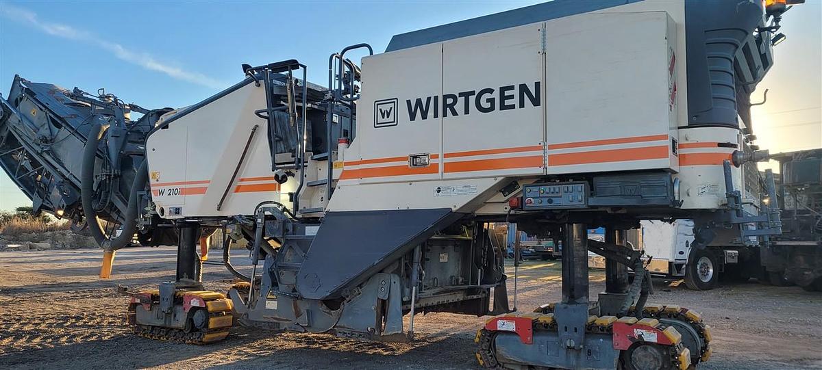 Used 2017 WIrtgen W210i