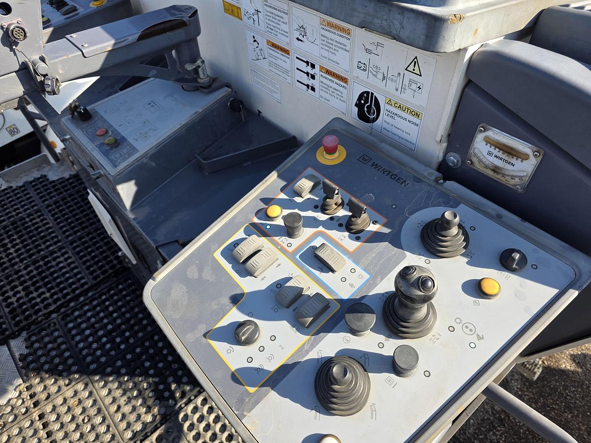 Used 2019 WIrtgen W220i