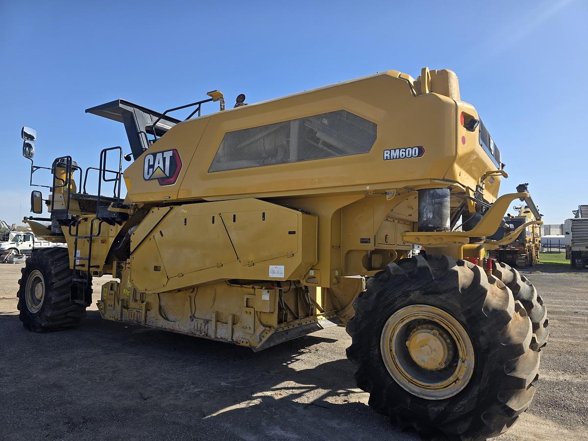 Used 2023 Caterpillar RM600