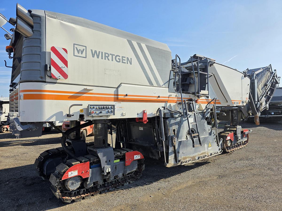 Used 2019 WIrtgen W220i