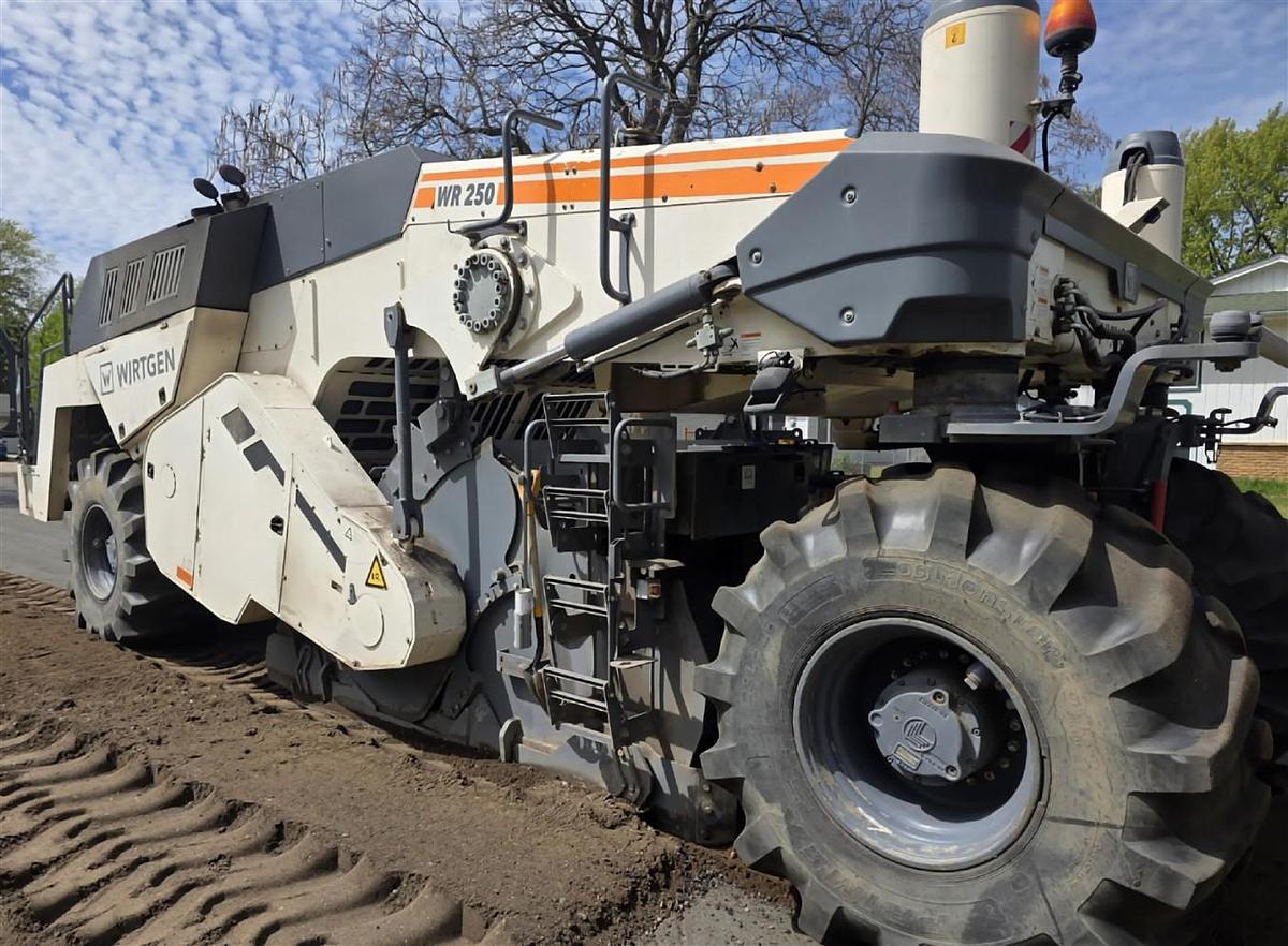 Used 2016 WIrtgen WR250