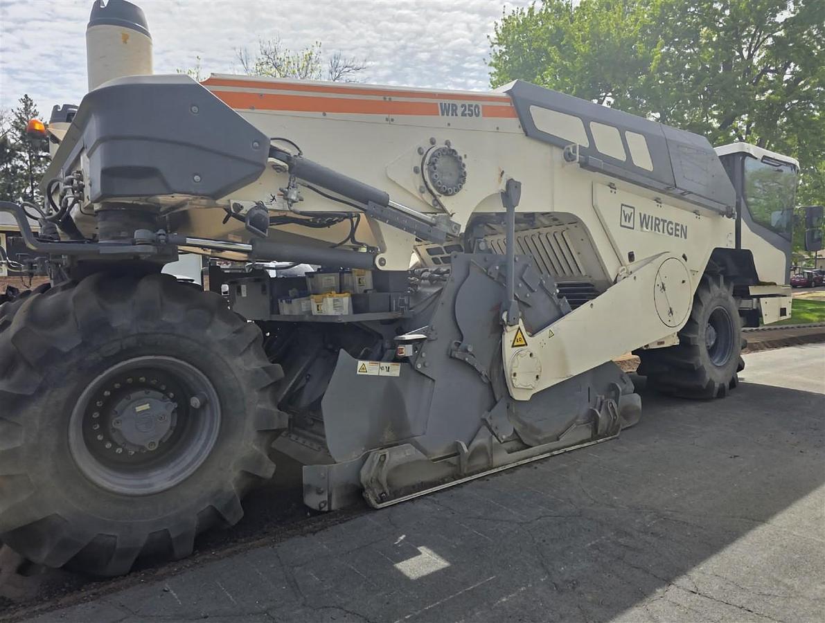 Used 2016 WIrtgen WR250