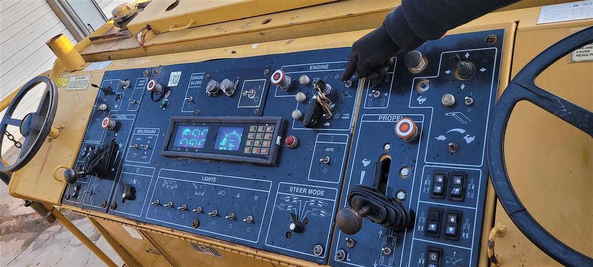 Used 2011 Caterpillar PM201