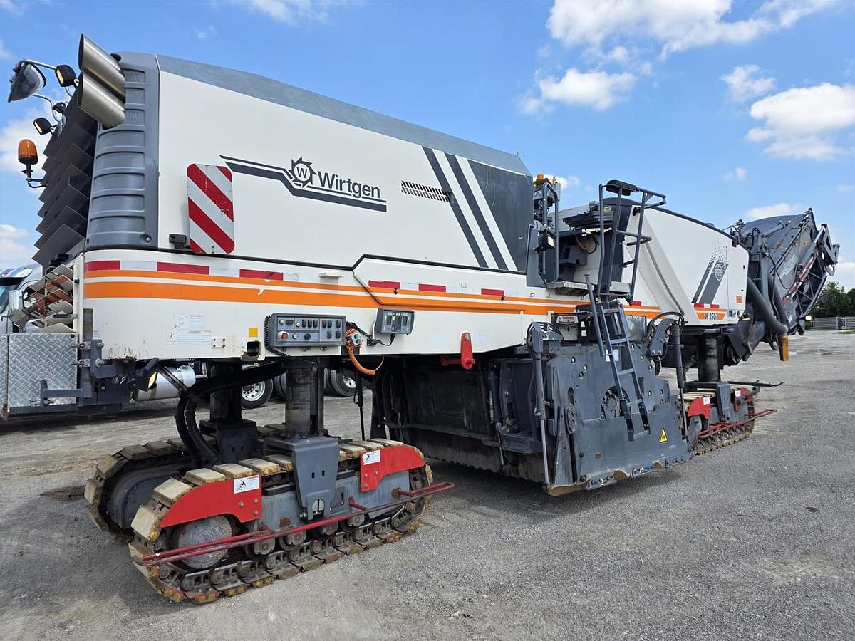 Used 2015 WIrtgen W250i