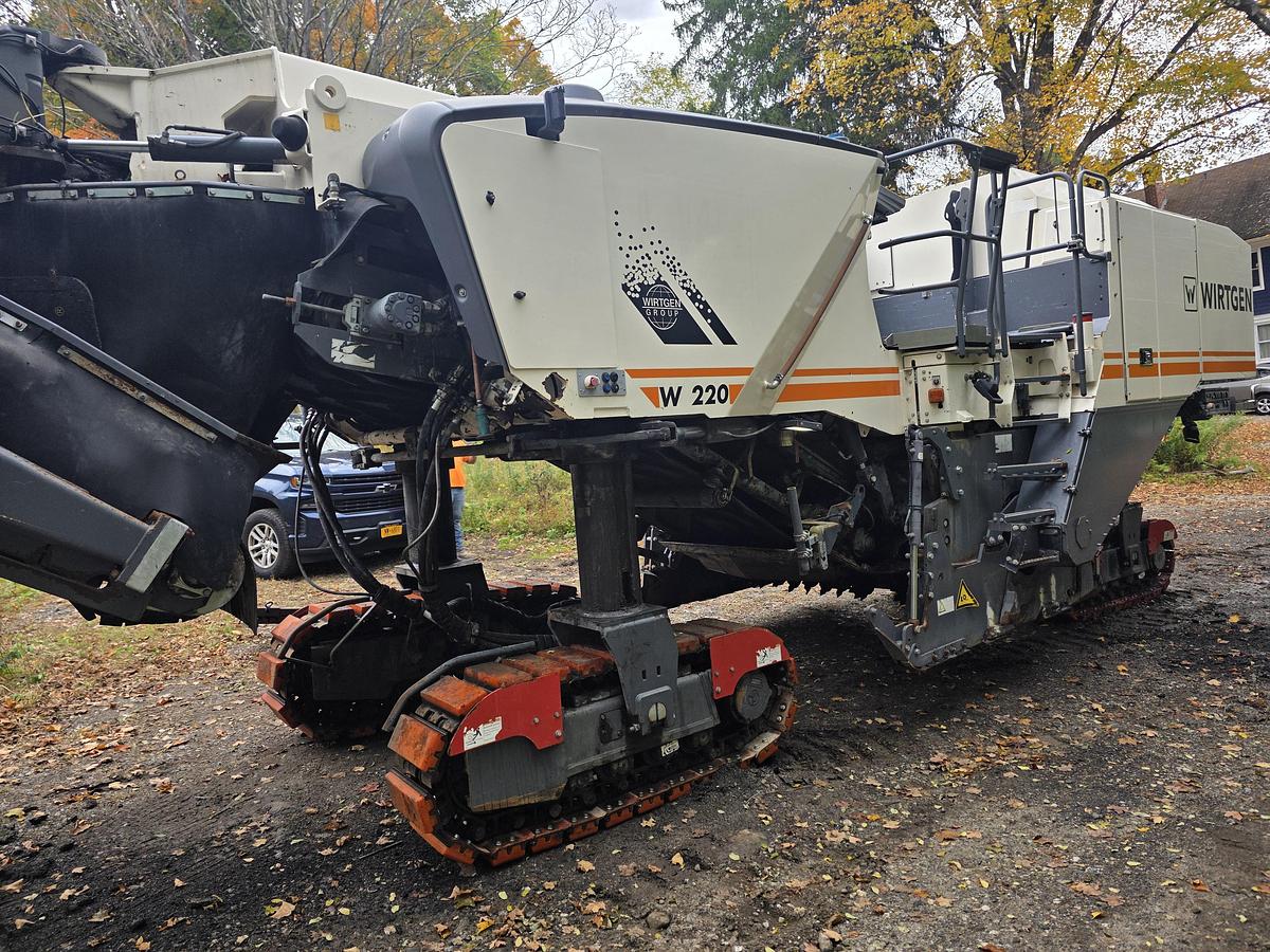 Used 2016 WIrtgen W220
