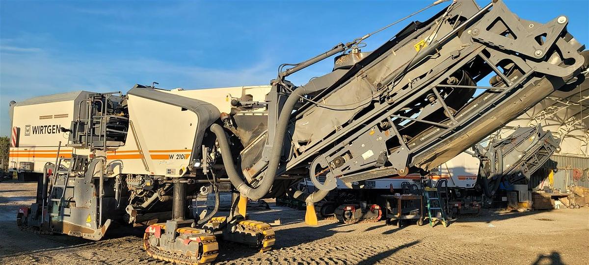 Used 2017 WIrtgen W210i