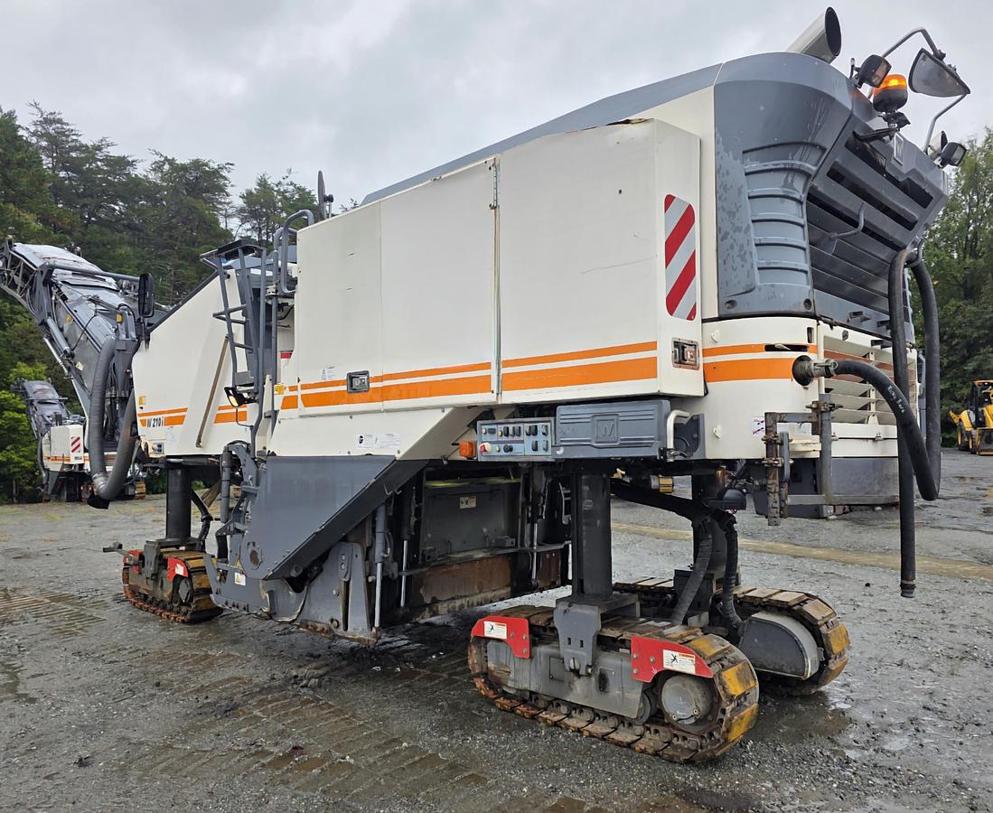 Used 2016 WIrtgen W210i