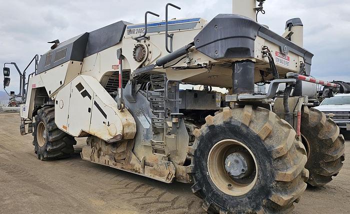 Used 2014 Wirtgen WR240i