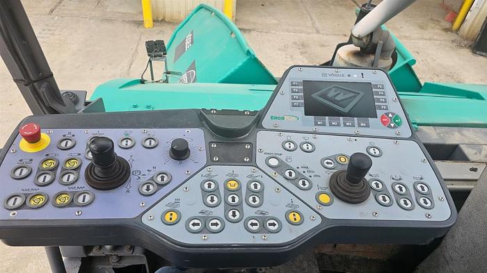 Used 2011 Vogele Super1800-2 spray Jet