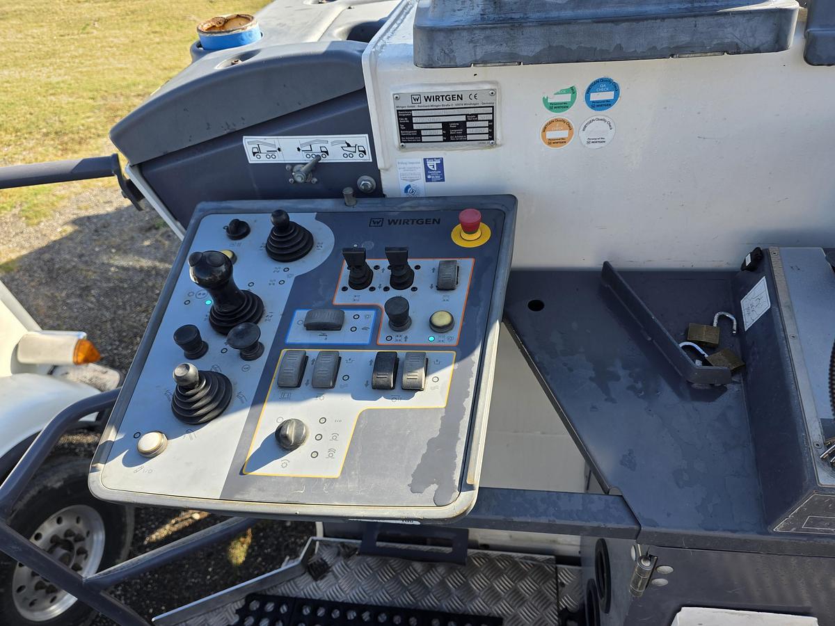 Used 2019 WIrtgen W220i