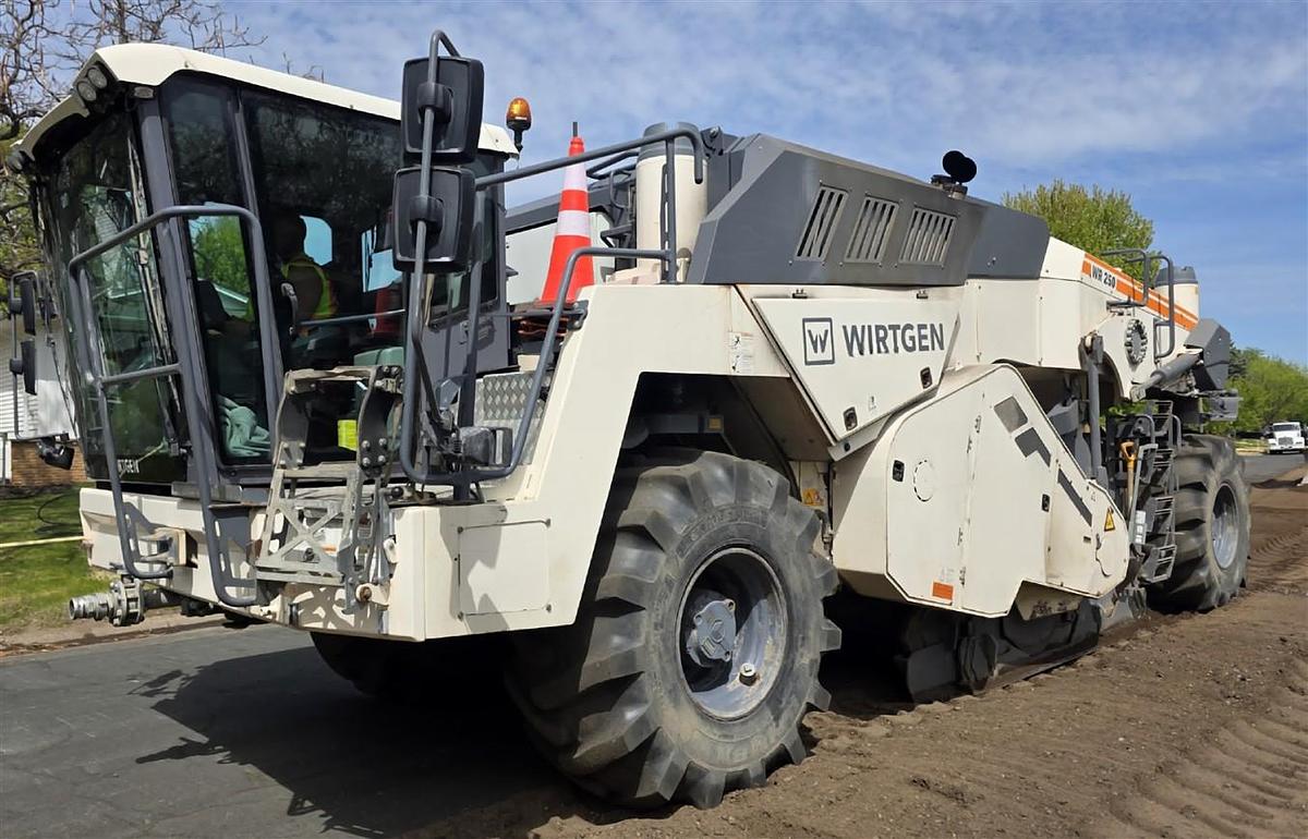 Used 2016 WIrtgen WR250