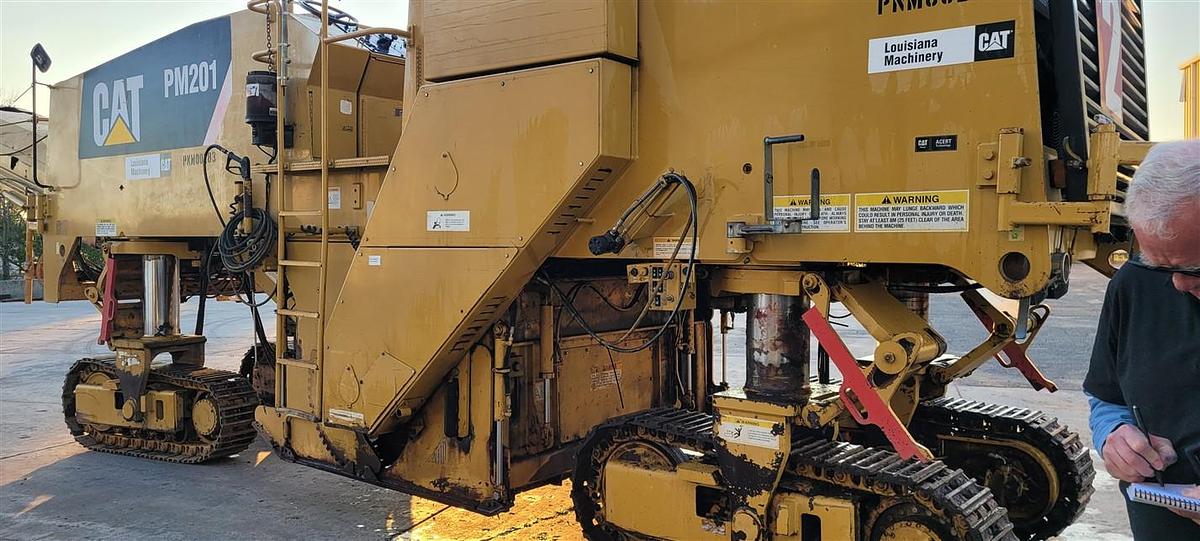 Used 2011 Caterpillar PM201