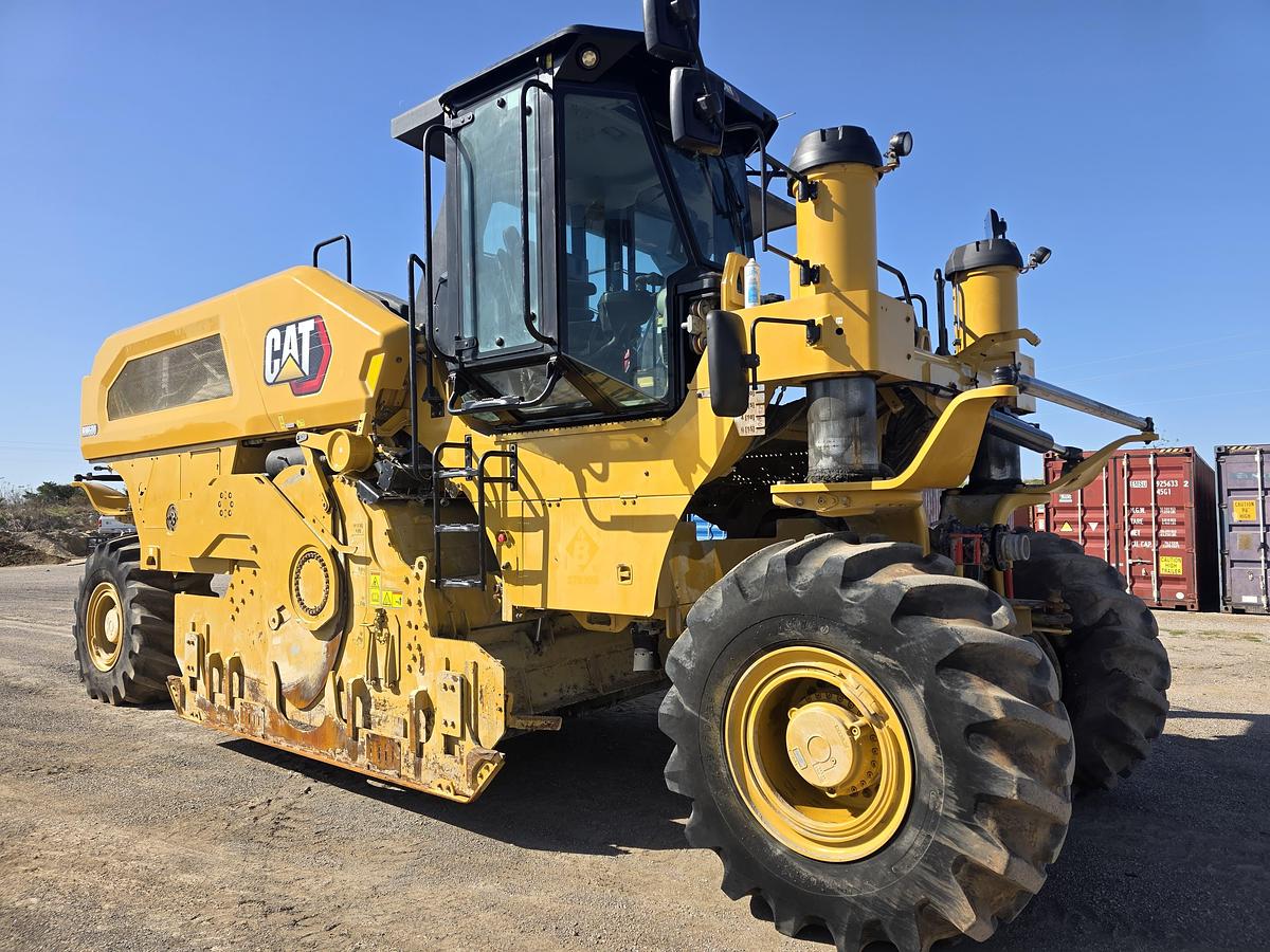 Used 2023 Caterpillar RM600