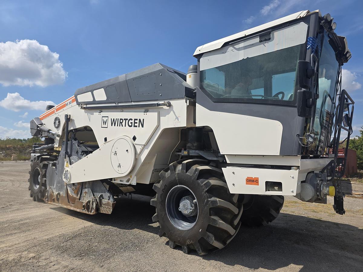 Used 2015 WIrtgen WR240i